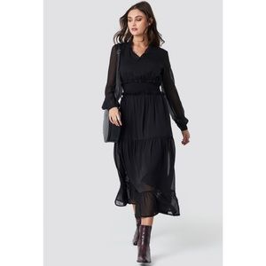 Ruffle Details Flowy Midi Dress NWT